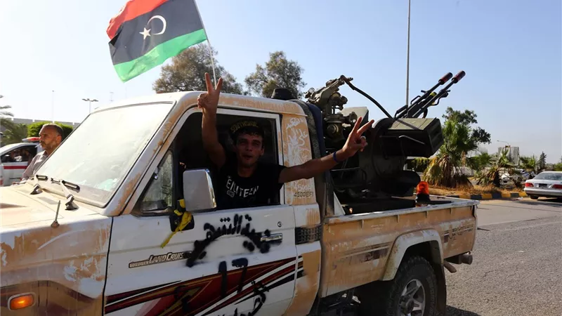 إعادة رسم خريطة النفوذ.. ما الذي يجري في ليبيا؟