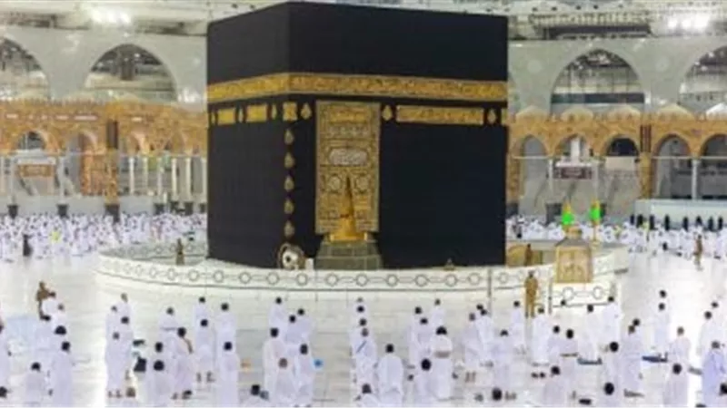 لنقل الحجاج إلى الأراضي المقدسة.. مصر للطيران تسير غدًا 14 رحلة جوية  