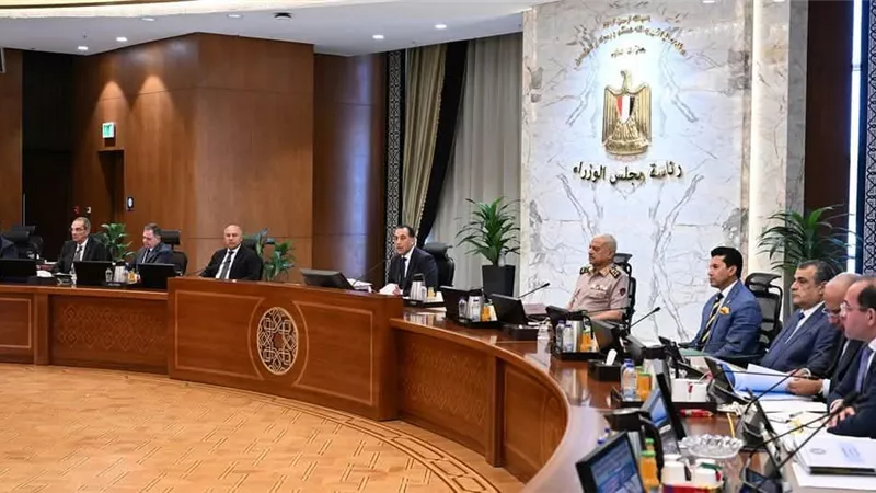 وزير الاستثمار يعرض برنامج رد الأعباء التصديرية الجديد أمام مجلس الوزراء