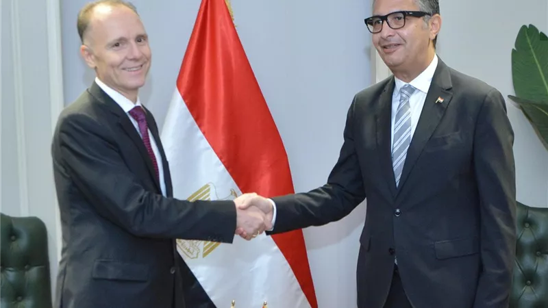 وزير التموين يبحث مع سفير بلغاريا تعزيز التبادل التجاري وزيادة واردات القمح
