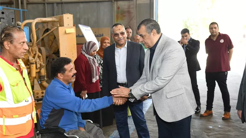وزير الإنتاج الحربي يتفقد شركة حلوان لمحركات الديزل ويشدد على تطوير الأداء