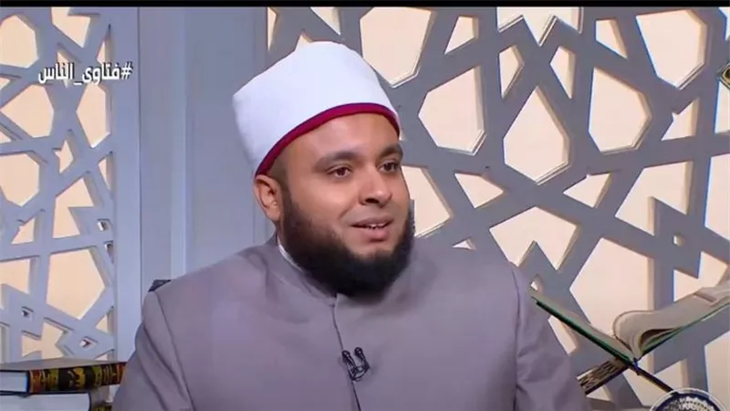 من يستحق الشبكة بعد فسخ الخطوبة؟.. أمين الفتوى يحسم الجدل