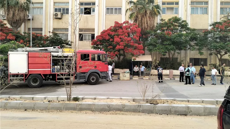 تفاصيل حريق هائل نشب داخل كلية العلوم بجامعة الأزهر 