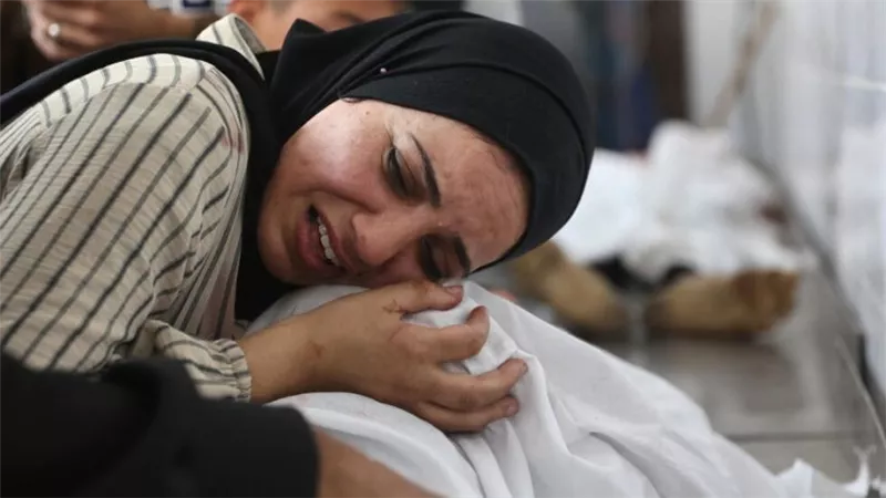 إبادة النسل الفلسطيني.. مأساة عائلة الطبيبة آلاء النجار في غزة