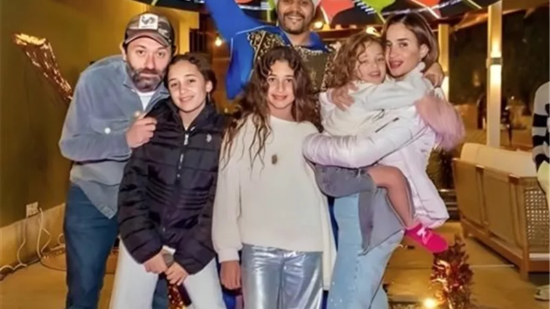 بعد انفصاله عن زوجته آن الرفاعي.. فنانون يلغون متابعة كريم محمود عبد العزيز