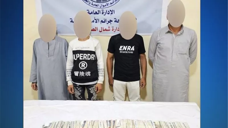 ضبط  تشكيل عصابى يقوم بالاستيلاء على بيانات بطاقات الدفع الإلكترونى للمواطنين