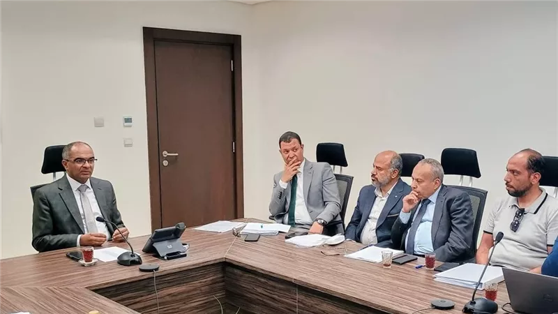 نائب وزير الإسكان يتابع تنفيذ مشروع محطة مياه منشأة القناطر