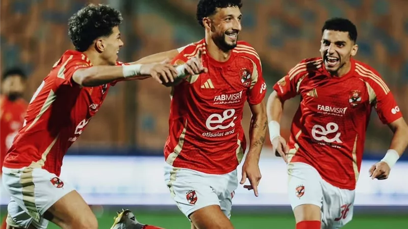 إصابة نجم الأهلي في مران الفريق وهذا موقفه من مباراة باتشوكا 