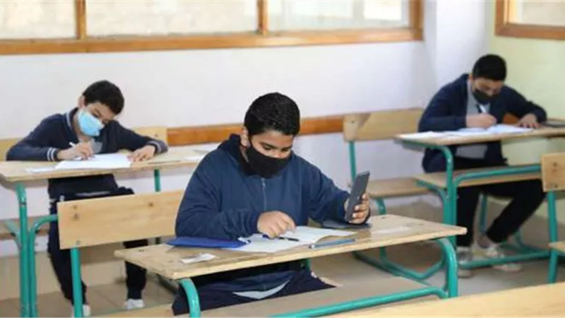 محافظ البحيرة تؤجل انطلاق امتحانات الشهادة الإعدادية لمد ساعة