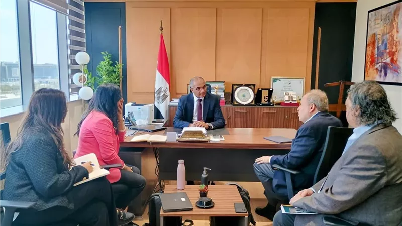 نائب وزير الإسكان يستقبل بعثة البنك الدولي لمتابعة مشروعات الصرف الصحي