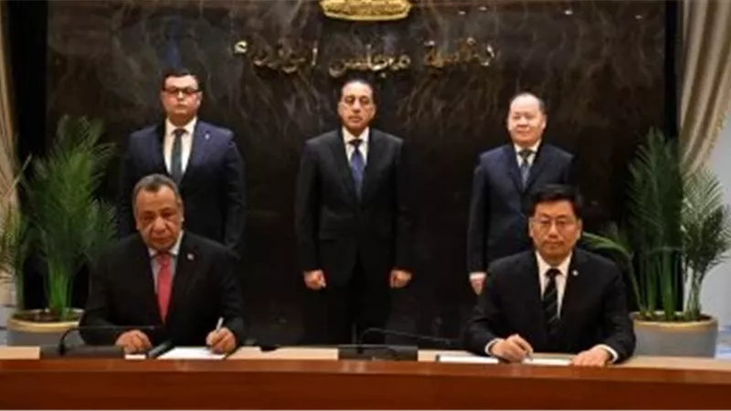 مدبولي يشهد توقيع بروتوكول تأسيس تحالف مشترك بين المقاولون العرب وشركة صينية