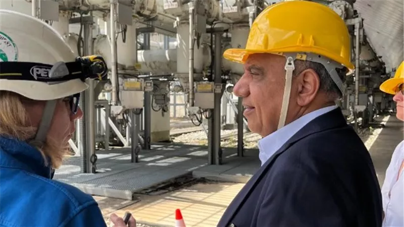وزير الكهرباء يتفقد أكبر محطات الطاقة الكهرومائية في أوروبا