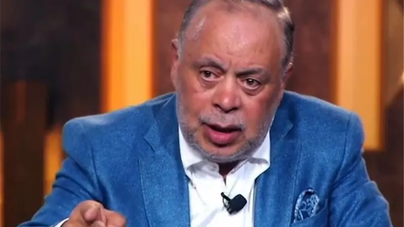 أشرف زكي: الصورة المتداولة للفنان عادل إمام غير حقيقية