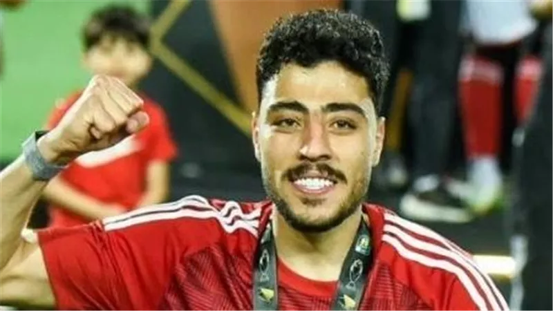 رسميًا.. الأهلي يعلن التعاقد مع أكرم توفيق 