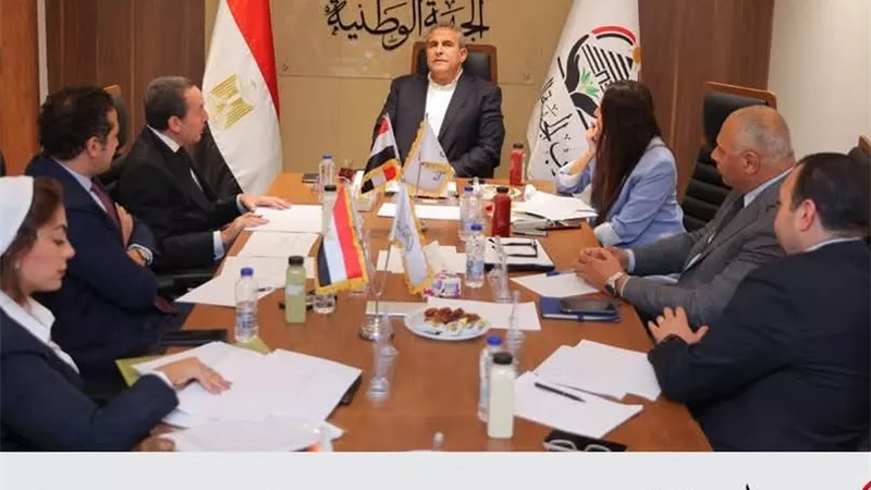 الجبهة الوطنية تناقش خطة تطوير الرياضة وتأهيل الكوادر بالمحافظات