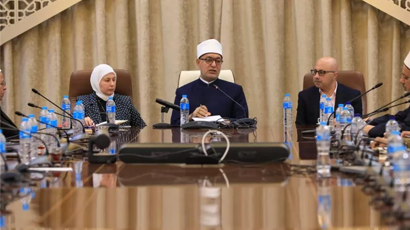 مفتي الجمهورية يترأس جلسة حوارية لإطلاق حملة وطنية لبناء وعي الشباب