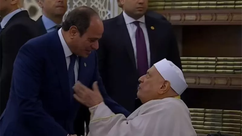 صور.. الرئيس السيسي يؤدي صلاة العيد بمسجد مصر الكبير بالعاصمة الإدارية 