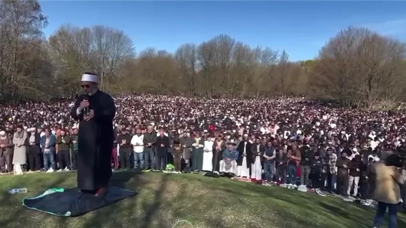 مئات الآلاف من المسلمين يؤدون صلاة عيد الأضحى في إيطاليا
