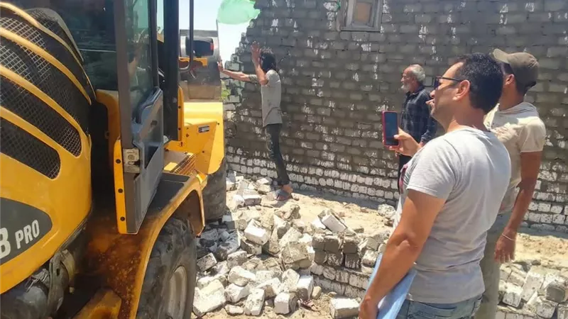 سؤال برلماني عاجل للحكومة لمواجهة فوضى الردش ومخلفات البناء في الشوارع والنيل
