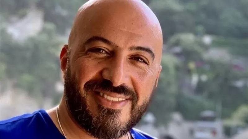 عملها بلوك.. رسامة تتهم مجدي الهواري بالتهرب من دفع ثمن لوحة