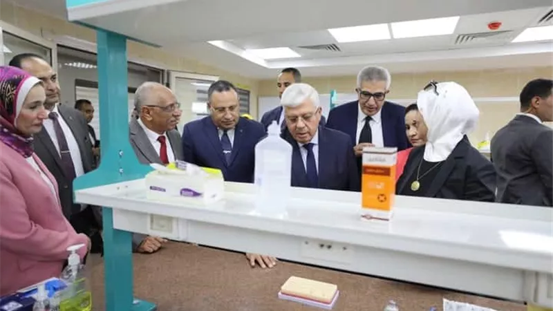 18 مليار جنيه زيادة في ميزانية المستشفيات الجامعية.. وزير التعليم العالي يكشف التفاصيل