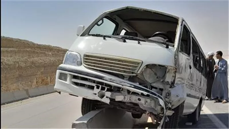 انقلاب ميكروباص بسبب السرعة الزائدة يصيب 10 أشخاص بينهم أطفال في المنيا