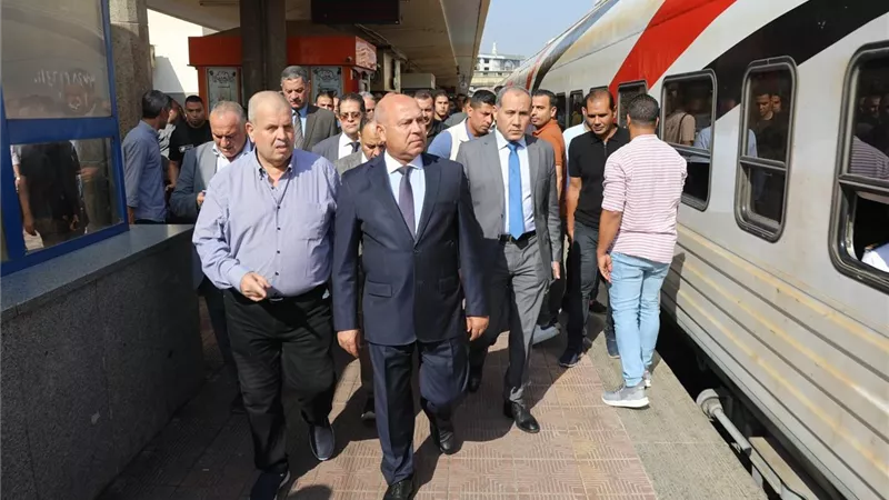 للمرة الثانية خلال 4 أيام.. الفريق كامل الوزير يتفقد محطة سكك حديد مصر برمسيس