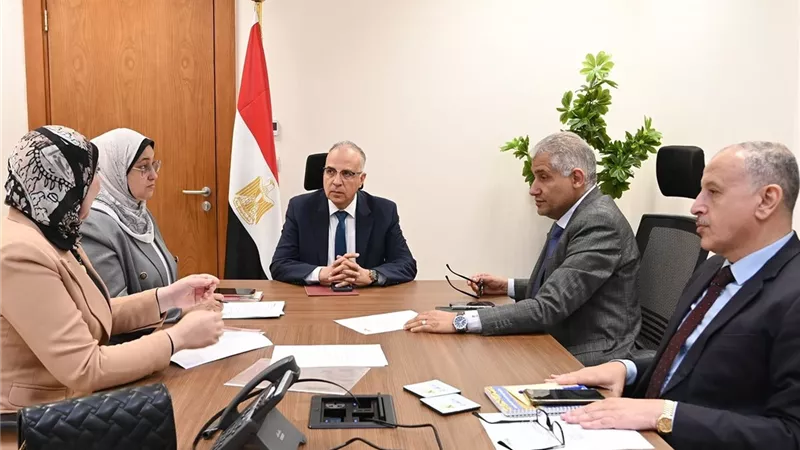 وزير الري يلتقي بعدد من أعضاء مجلس النواب لمناقشة طلبات المواطنين