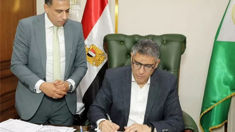 محافظ الجيزة يعتمد نتيجة الإعدادية.. و438 طالبًا في قائمة الأوائل