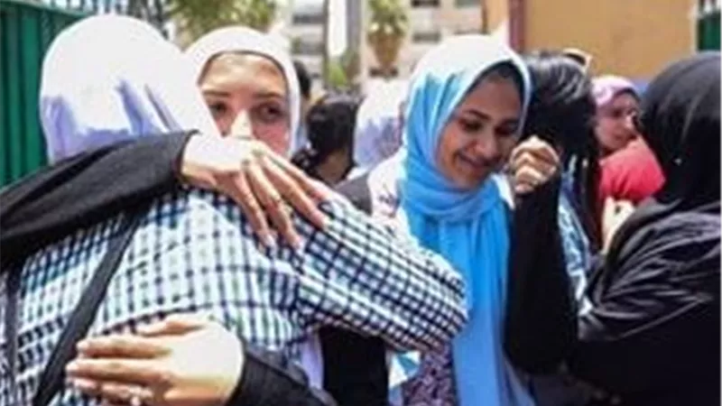الثانوية العامة.. امتحانات الدين والمواطنة سهلة وفرحة بين الطلاب