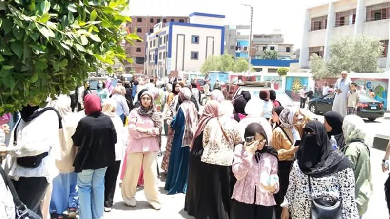 لجان امتحانات الثانوية العامة تفتح ابوابها   لاستقبال طلبة وطالبات الثانوية العامة
