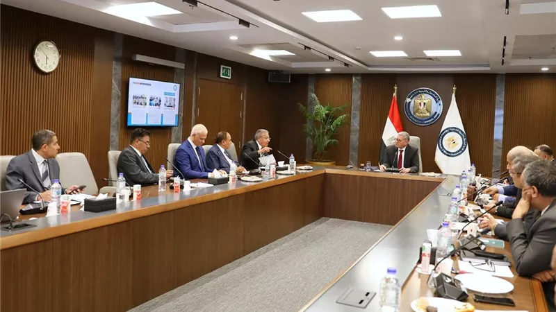 وزير البترول يثمن دور الإعلام في رفع الوعي بقضايا الطاقة و تحدياتها