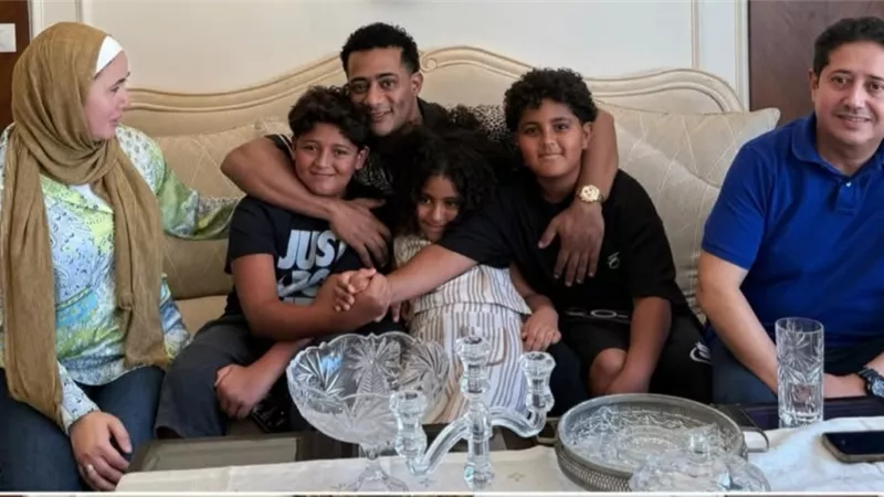 محمد رمضان يعلن تصالح نجله علي مع زميله عمر ويؤكد: 