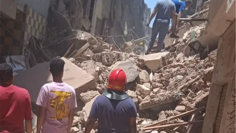 بعد 24 ساعة تحت الأنقاض.. إنقاذ سيدة وانتشال جثة جديدة في حادث حدائق القبة