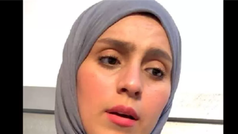 لولا فاني تبكي أمام أنقاض حدائق القبة: طليقي لسه تحت الركام من إمبارح
