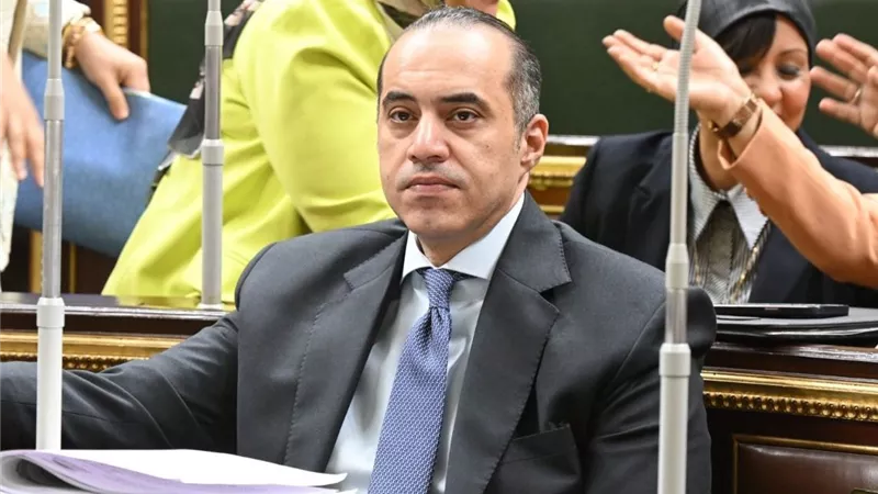 وزير الشئون النيابية يحضر جلسة النواب بشأن إصدار قانون تنظيم بعض الأحكام المتعلقة بملكية الدولة 