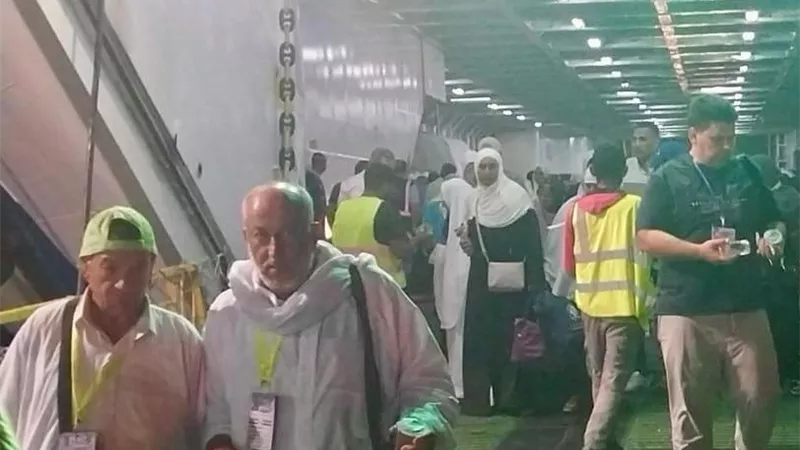 وزير السياحة يوجه بسرعة إنهاء ترتيبات عودة حجاج الحج السياحي البري من الأراضي المقدسة  