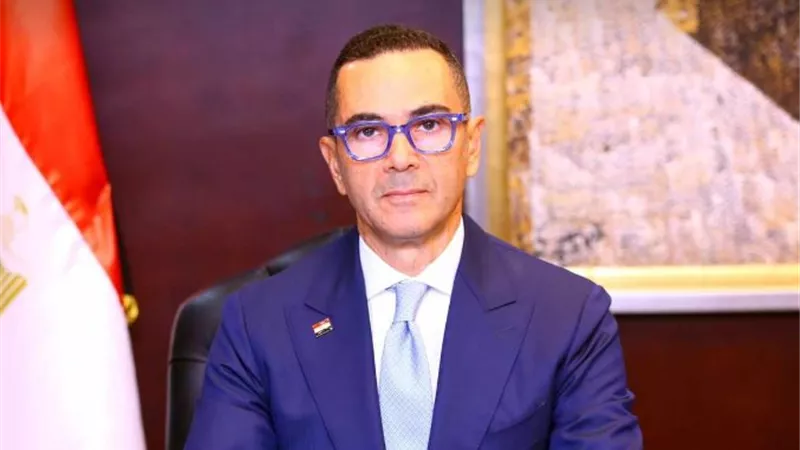 مصر تسمح بتسجيل الشركات الصينية باليوان بدعم من المركزي
