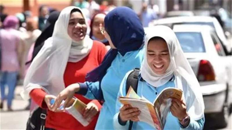 احسب درجاتك.. نموذج إجابات امتحان الفيزياء لثانوية عامة 2025