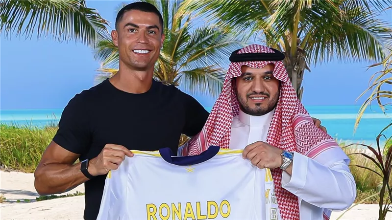 رسمياً.. النصر يجدد عقد كريستيانو رونالدو حتى 2027 