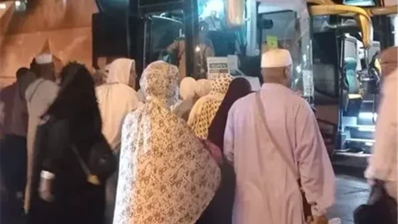 وزارة السياحة: عودة جميع حجاج السياحة بسلام إلى أرض الوطن 