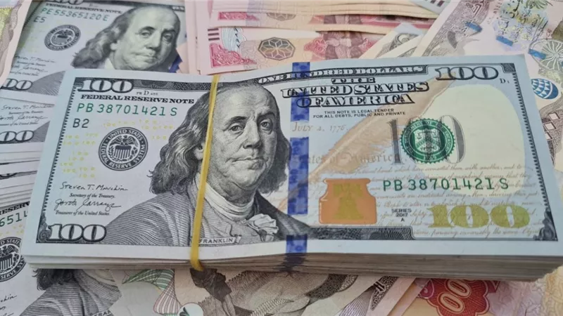 مداهمة أوكار تجار النقد الأجنبي.. وضبط تعاملات غير مشروعة بـ7 ملايين جنيه
