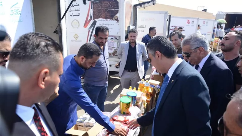 وزير التموين ومحافظ الشرقية يفتتحان 