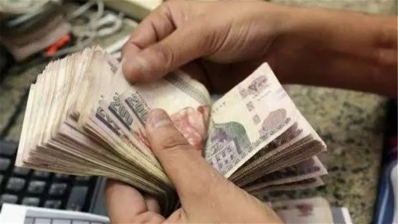بعد موافقة النواب.. موعد تطبيق زيادة المرتبات والفئات المستفيدة