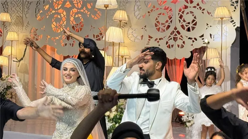 إبراهيم عادل نجم نادي بيراميدز يحتفل بزفافه وسط نجوم الكرة.. صور