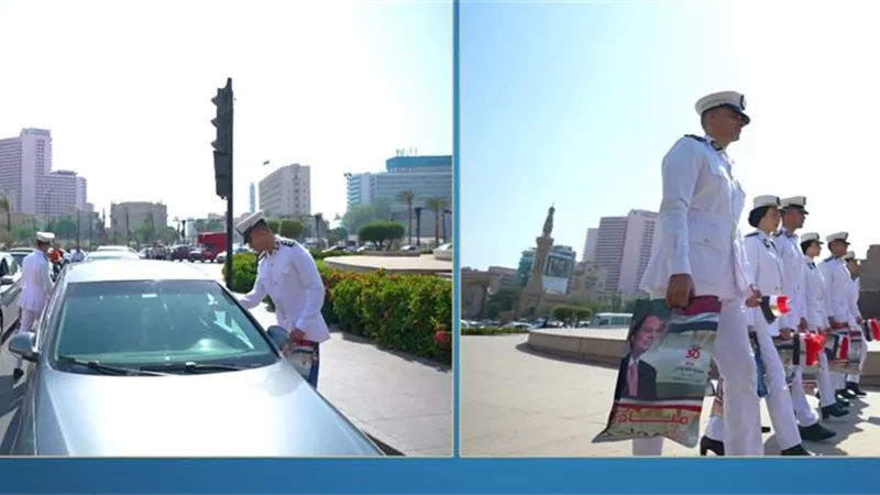 في ذكرى 30 يونيو.. الشرطة توزع الهدايا على المواطنين وتؤكد استمرار مبادرات 