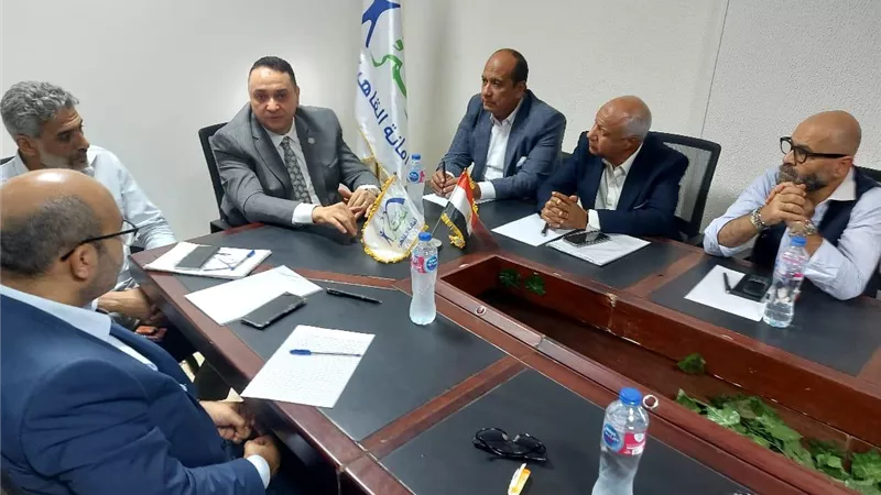 المؤتمر يدفع بـ5 مرشحين لمجلس الشيوخ.. بينهم امرأة