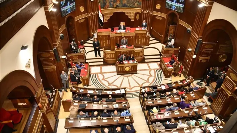 الوطنية للانتخابات: القائمة الوطنية تقدمت بأوراقها رسميا على الأربع دوائر بمحافظات الجمهورية