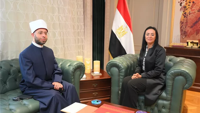 لدعم الأسر الأكثر احتياجا.. وزيرة التضامن تستقبل وزير الأوقاف
