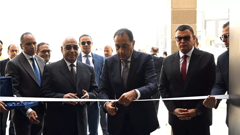 رئيس الوزراء يفتتح مقر مكتب خدمات الأجانب ( زواج – تملك) بالعاصمة الإدارية الجديدة (صور)